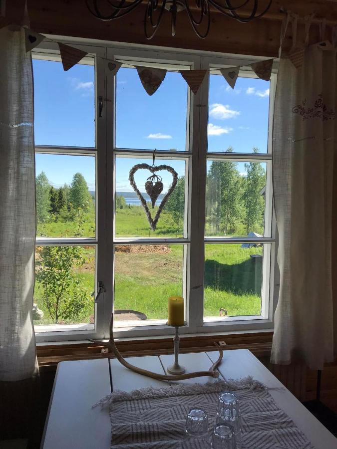 Paeivin Pirtti - Pirttikahvila Ja B&B Luosto Exterior foto